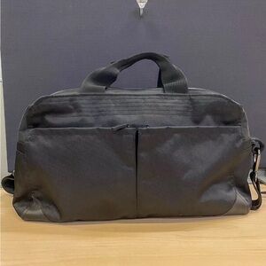 Pakt One v1 Travel Bag (Black, 35L)